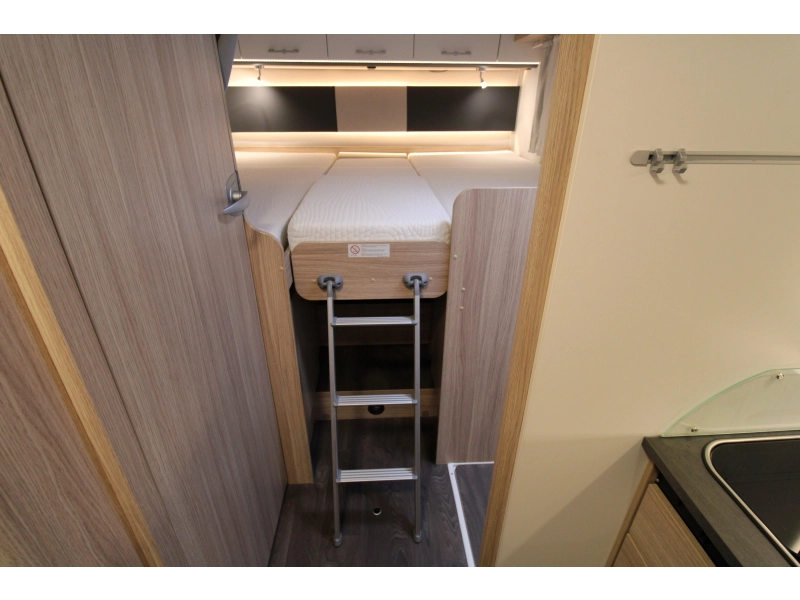 Sunlight T 68 Adventure Edition Camas individuales / Cama abatible foto: 13