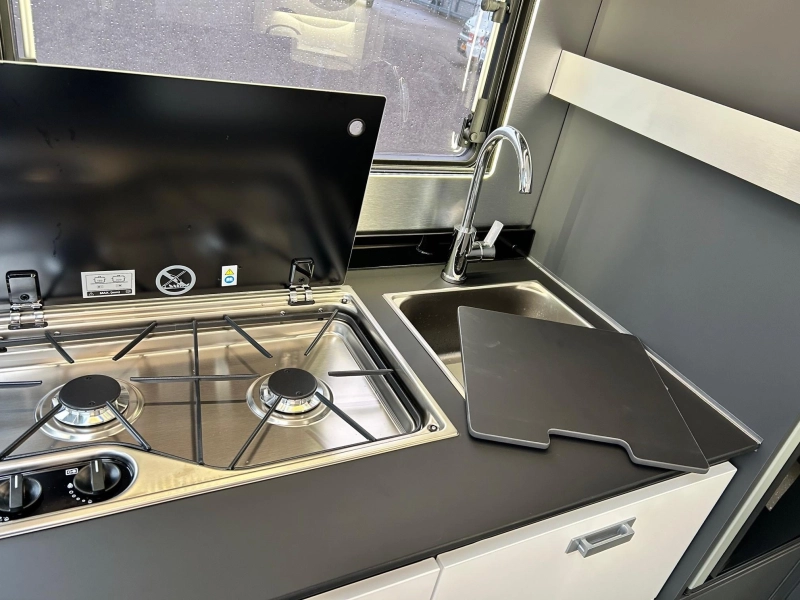 Adria Compact Max DL SL160pk Dieselkachel  foto: 12
