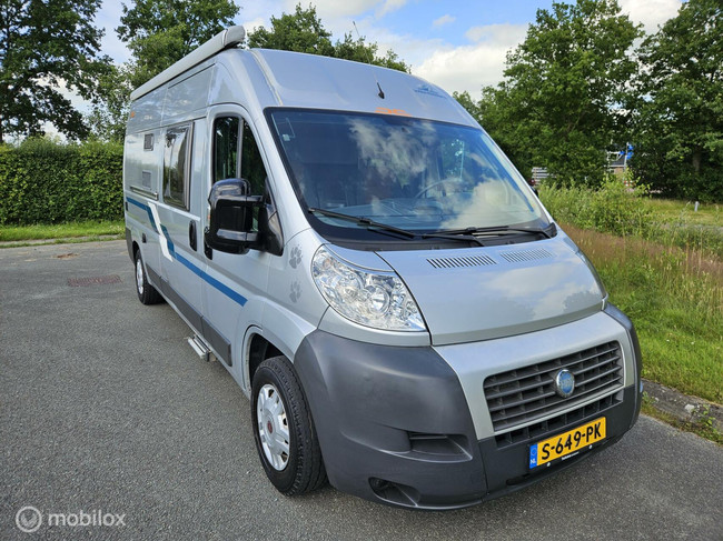 mooveo 60EB 140cv Automático 9 velocidades + Camas individuales / 6 metros / Cámara / Aire acondicionado / Litio / Panel solar / Barra de remolque / ¡Garantía!
