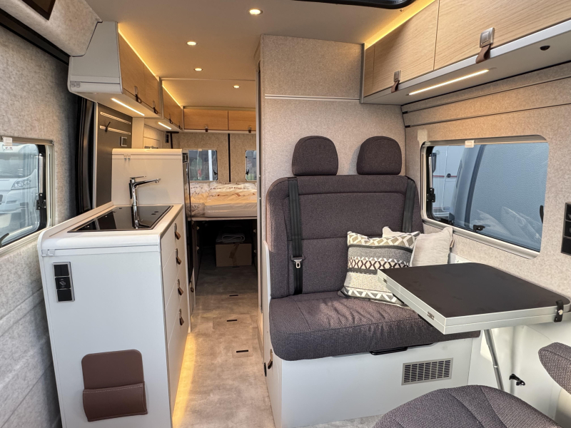 Hymer Yellowstone 640 -- Automaat - 4pers --  foto: 3