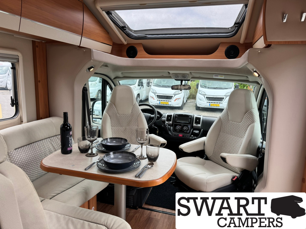 Hymer Tramp T 578 CL, single beds photo: 10