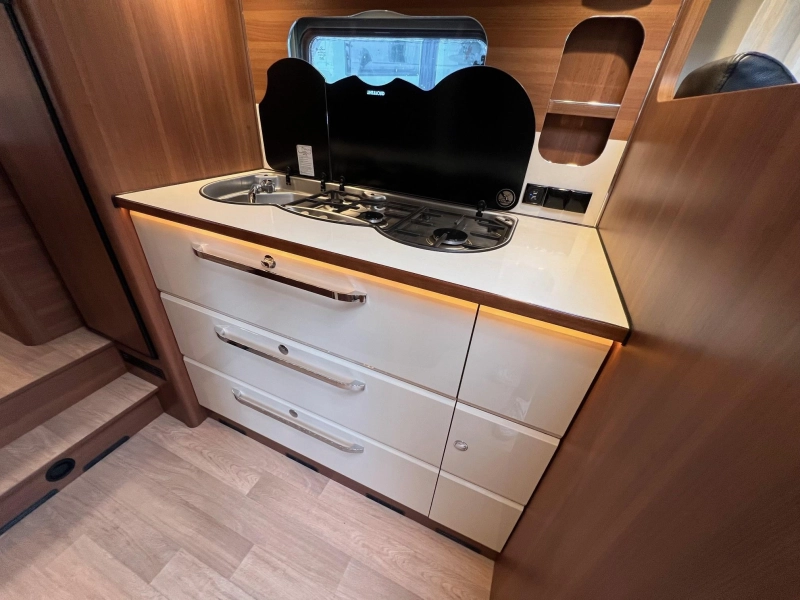 LMC Passion T 673 G AUTOMAAT/EERSTE EIG.  foto: 8