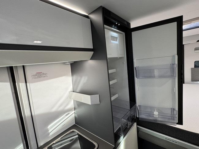 Adria Twin Supreme 640 SGX 160 pk AUTOMAAT 9-Traps Euro6 Fiat Ducato 8 Maxi **Lengtebedden in hoogte verstelbaar/4 zitplaatsen/Luifel/ foto: 15