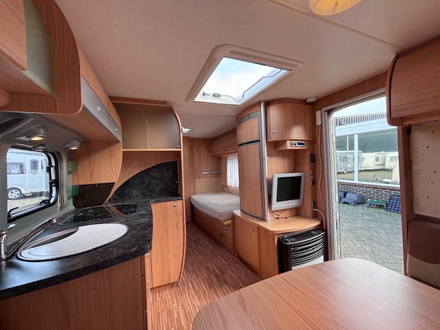 BUERSTNER BELCANTO 590 TL foto: 7