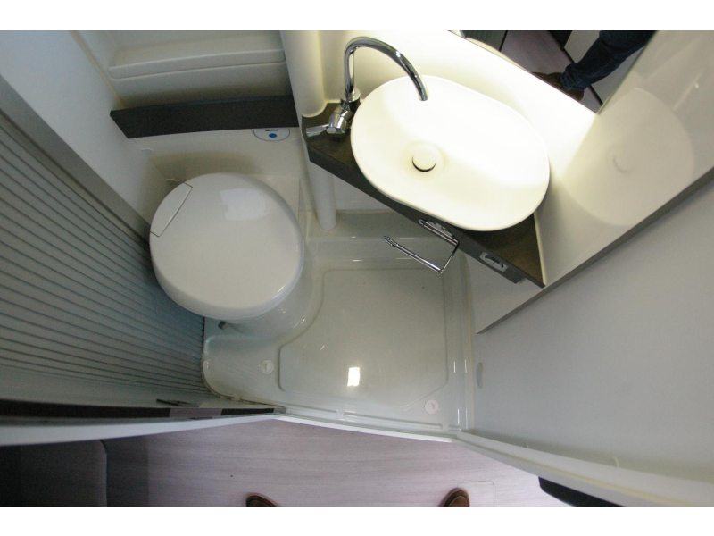 Adria Twin Supreme 640 SLB Enkele bedden, Nieuwstaat  foto: 14