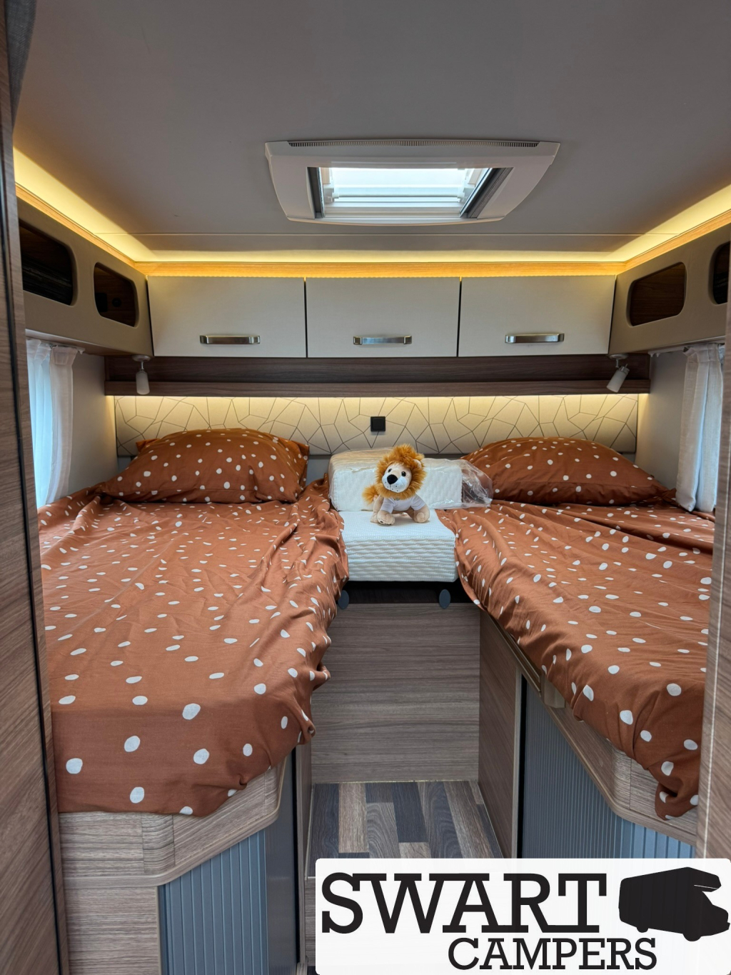 Weinsberg CaraCompact 600 MEG Edition [pepper] Automatik 180 PS L&auml;ngsbetten Foto: 17