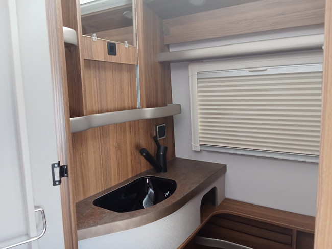 Eriba Touring 320 Legend Foto: 16