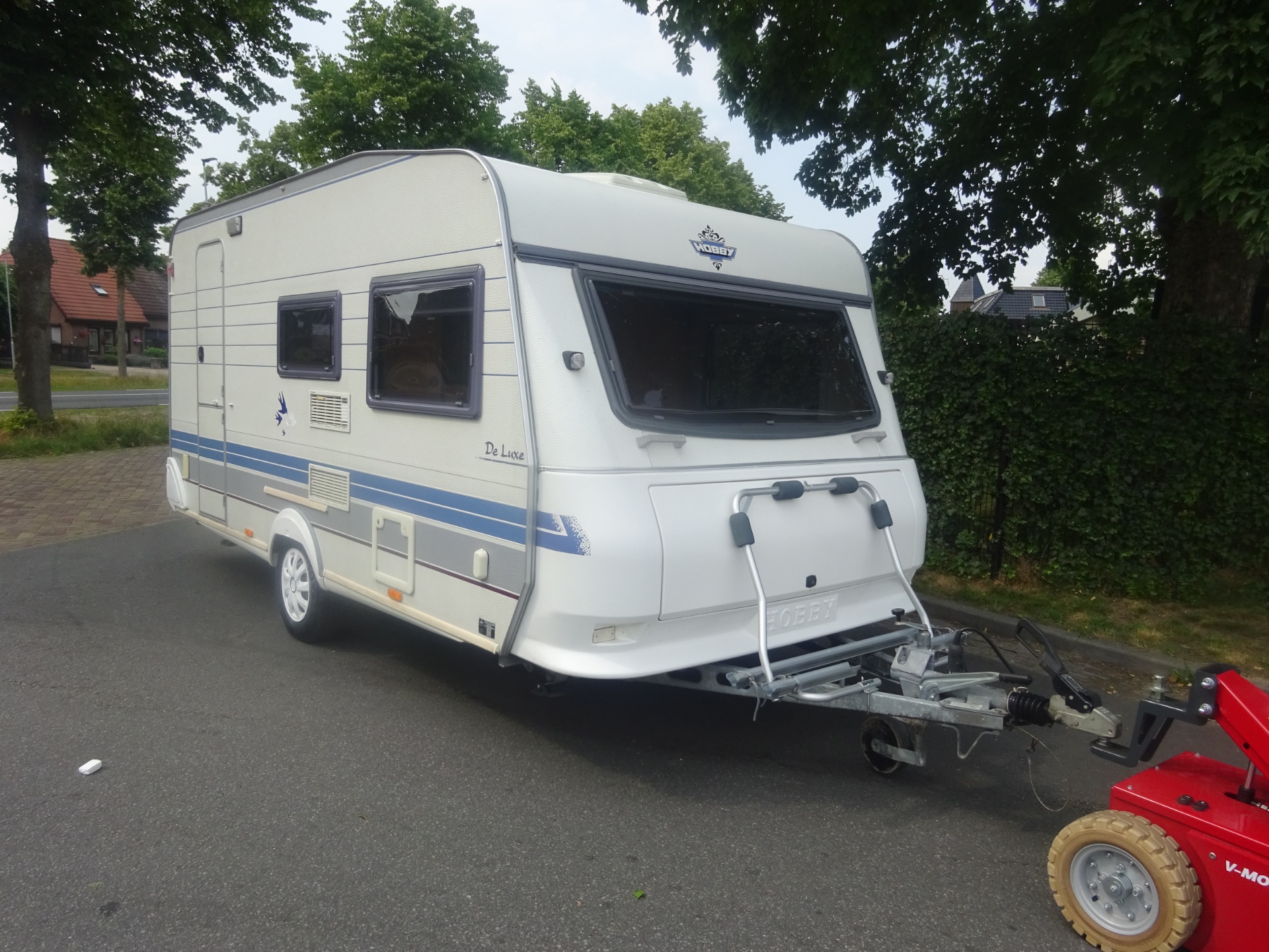 Hobby De luxe 440SF Met Brede Keuken +Vast Bed en Treinzit foto: 7