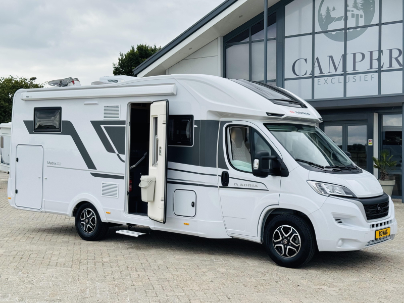 Adria Matrix Plus 670 DL Automaat Omvormer Airco  foto: 3