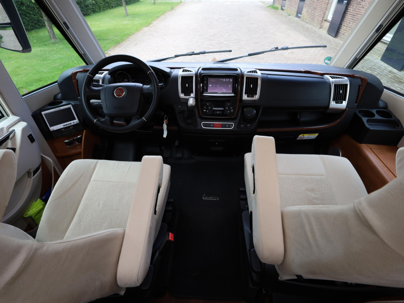 Carthago Chic C-Line II I 4.9 LE Automatik - ohne Hubbett Foto: 15