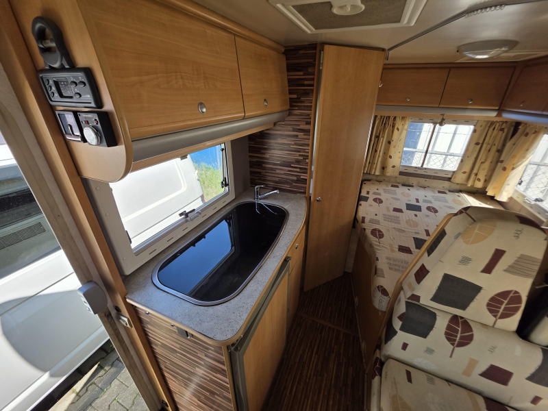 Autocaravana Chausson Welcome 70 2.8JTD 2002 foto: 8