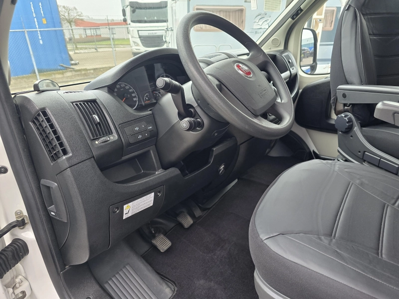 Adria Matrix Axess 650 SF b.j 2013 Gezin Camper  foto: 6