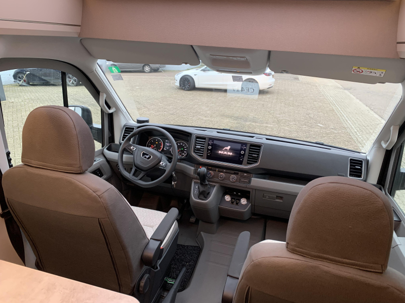 Knaus Van TI 640 MEG 2x airco zon sat V16 CE41  foto: 7