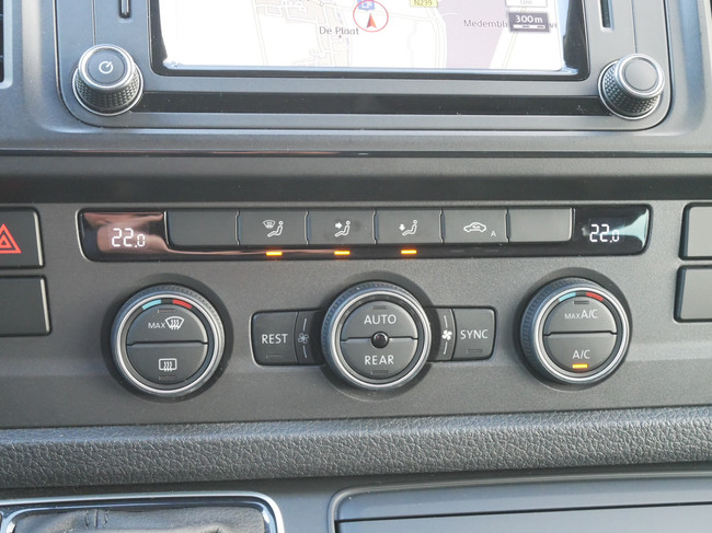 Volkswagen T6 Multivan, DSG Autom&aacute;tico, Techo elevable para dormir, &iexcl;&iexcl;6 plazas!! foto: 16