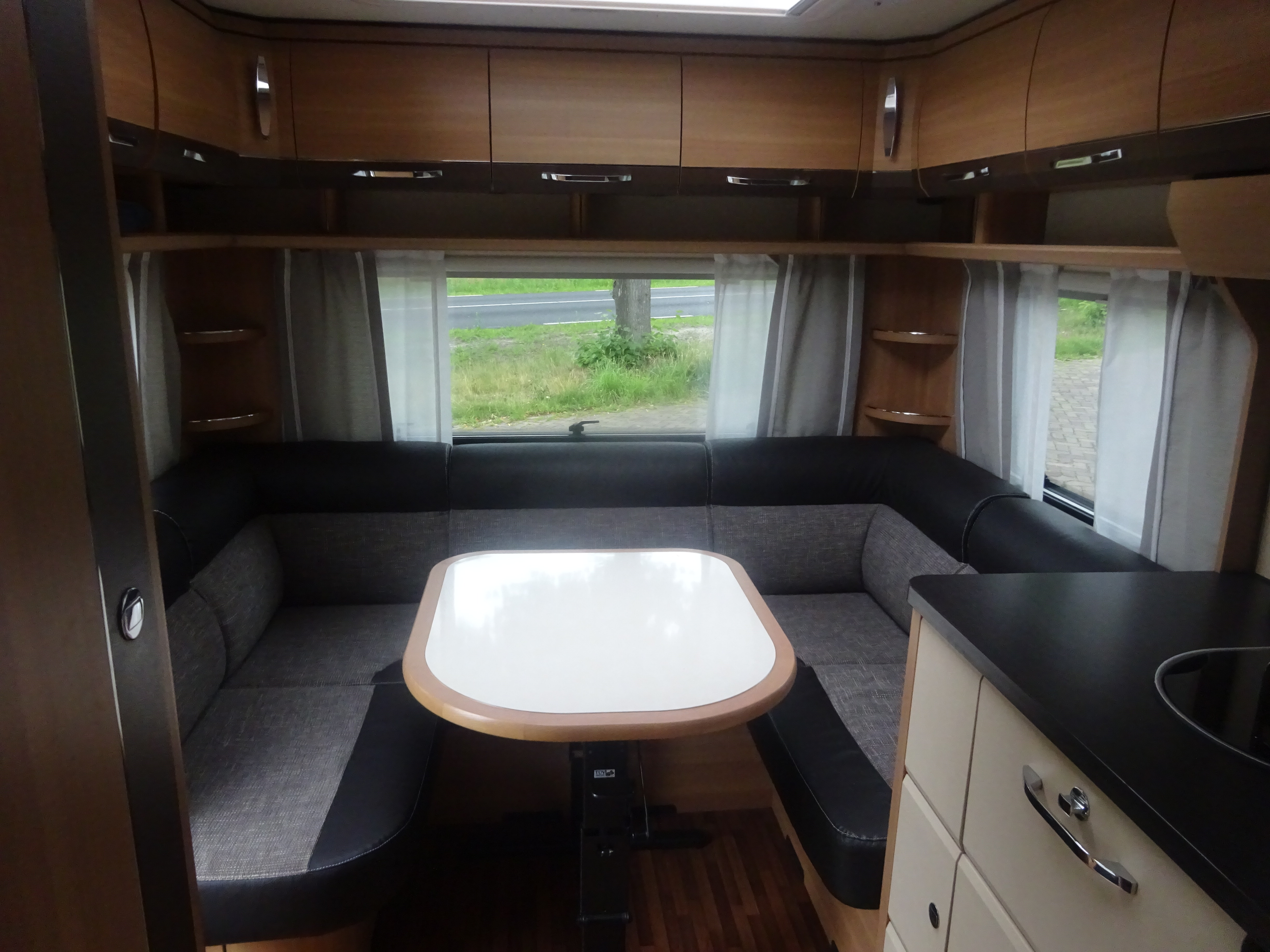 Lmc Passion 470D Met Frans Bed en Rondzit+Mover+Luifel foto: 13