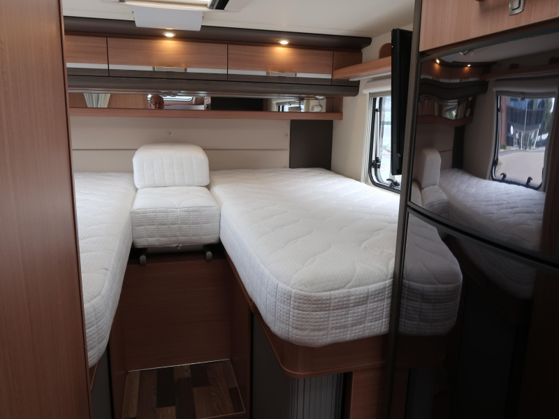 Knaus Sky Wave 700 MEG MET AUTOM. LEVELSYSTEEM  foto: 11