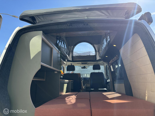 Volkswagen T6 2019 Nevada L1H1 zweifarbig Foto: 10