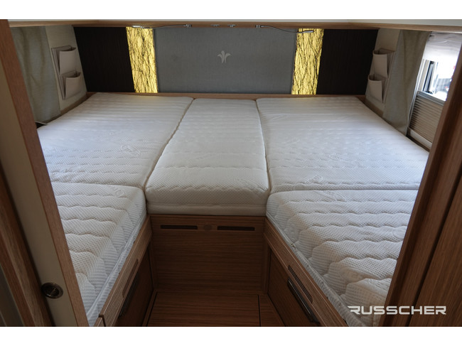 NIESMANN BISCHOFF ARTO 85E 180Pk Aut. | Levelsysteem | Dachklimaanlage | Solarpaneele | Anh&auml;ngerkupplung Foto: 16