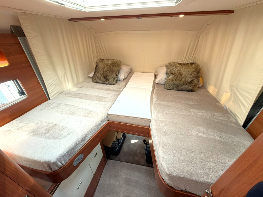 Carthago I53 Liner for Two 210PK IVECO AUTOMAAT ALDE | U-ZIT foto: 2