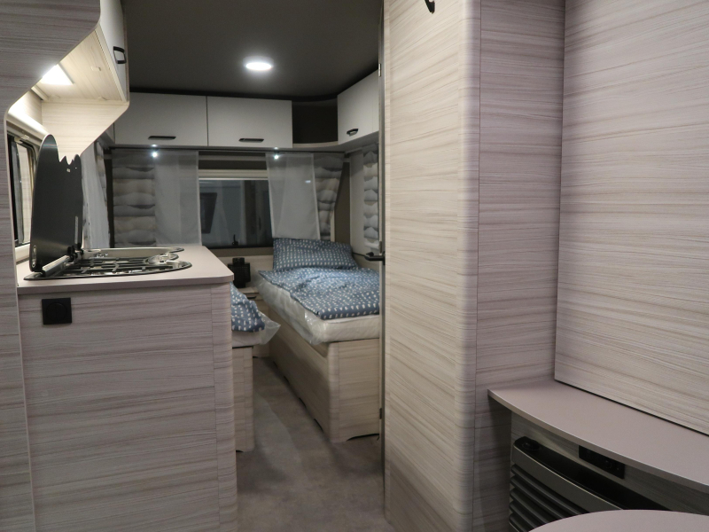 Dethleffs C'Joy 460 LE SINGLE BEDS, LIGHTWEIGHT photo: 3