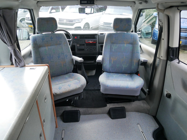 Volkswagen T4 Buscamper, California Inbouw, Lage Km foto: 8