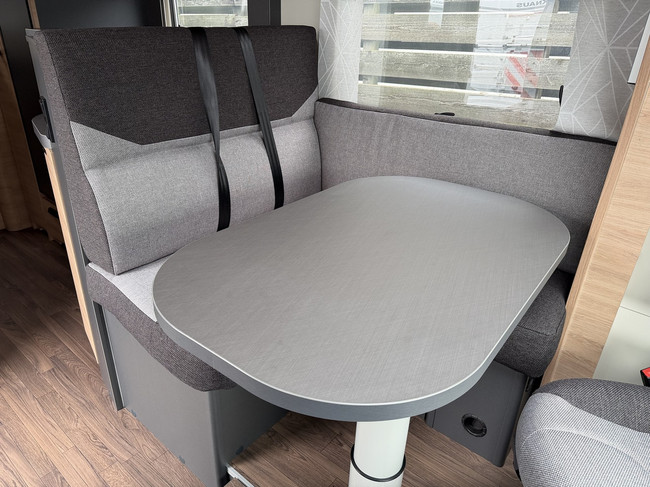 Knaus LIVE Wave 700 MEG Platinum Sel photo: 9