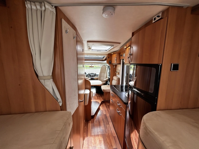 Hymer T 674 SL Enkele-bedden/2014/Euro-5  foto: 8