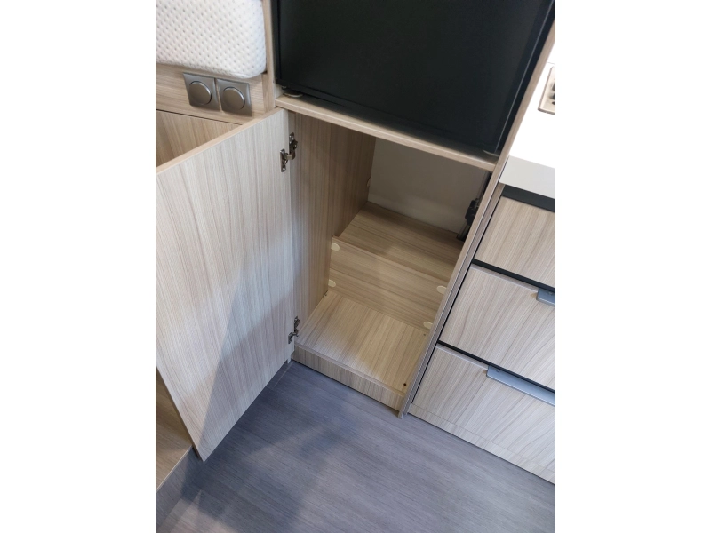 Adria Compact DL Lengtebedden face2face  foto: 12