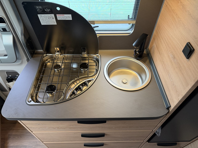 Knaus Live Wave 650 MEG Black Select Foto: 18