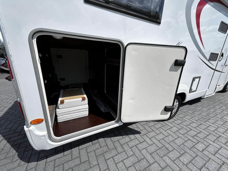 Bürstner Nexxo 728 T Enkele-bedden/2015/Euro-5  foto: 5