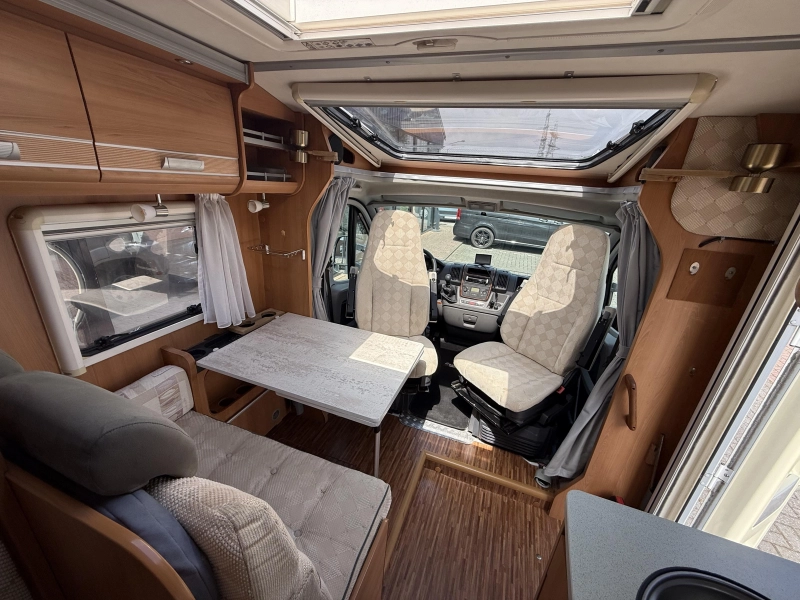 Dethleffs Advantage T 6611 Enkele Bedden 59000 km  foto: 11