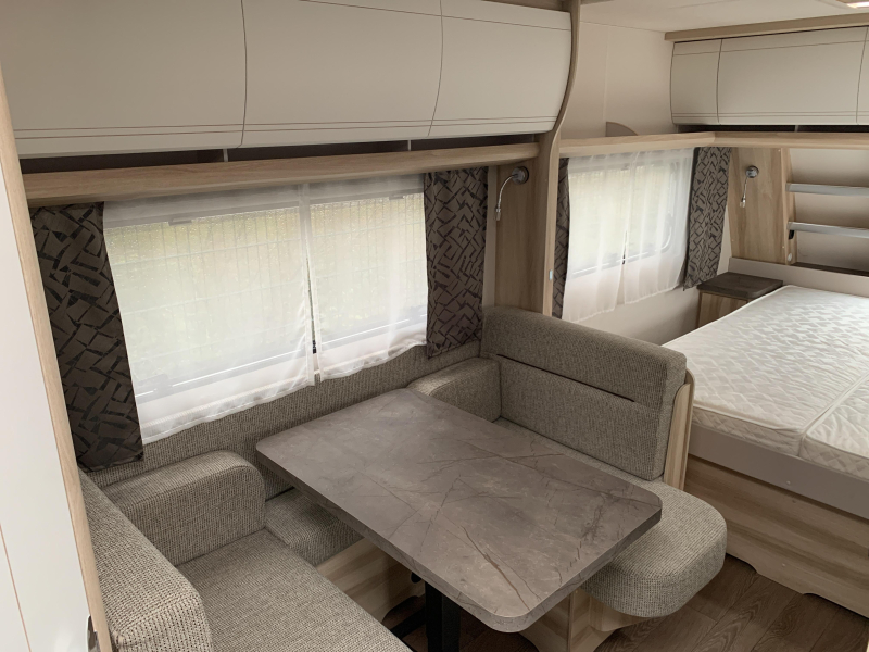 Hobby De Luxe 460 SFF Toldo/soporte de TV/1500kg foto: 8