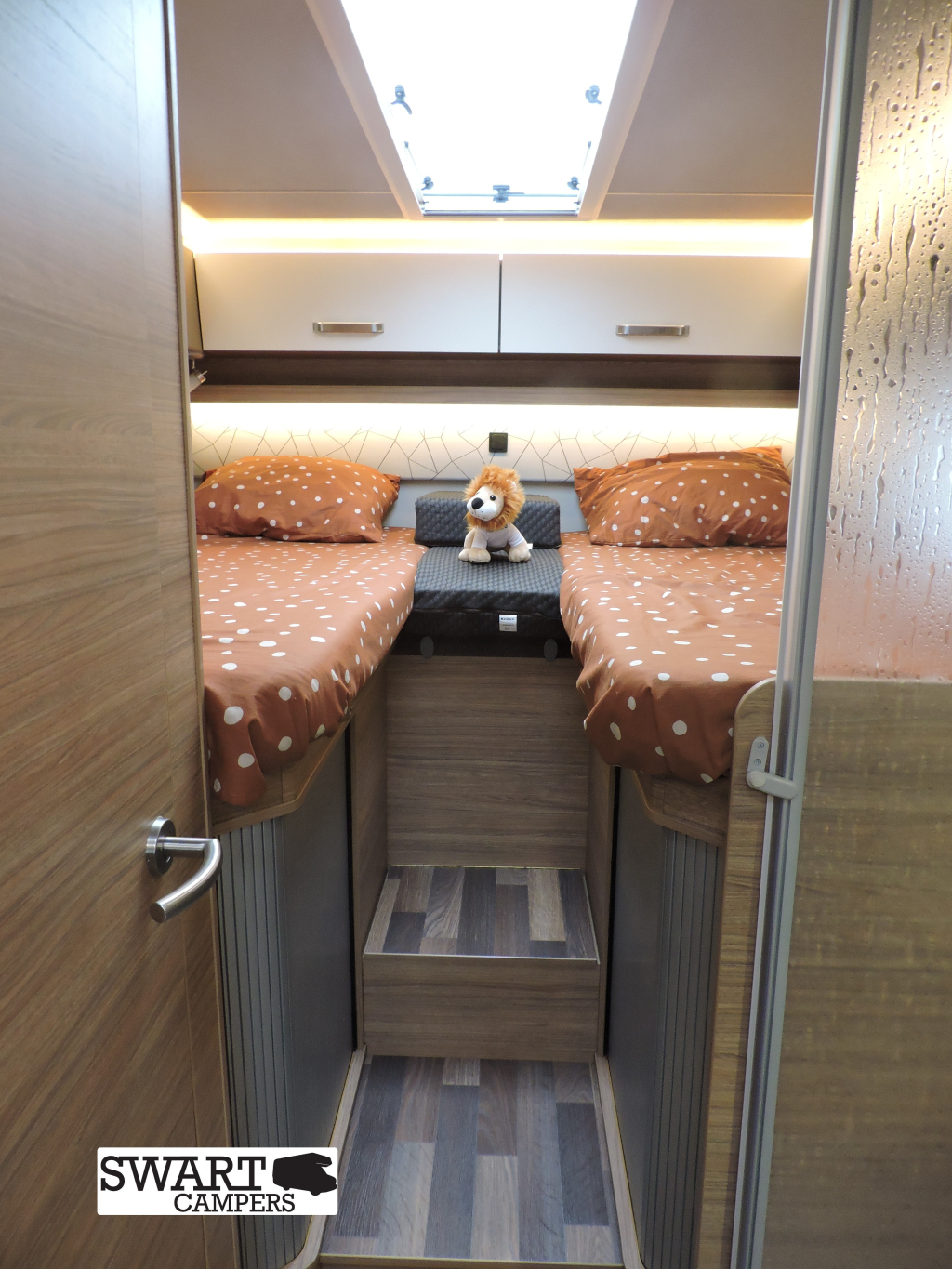 Weinsberg CaraCore 700 MEG, Automatic Single beds Pull-down bed 4 people photo: 16