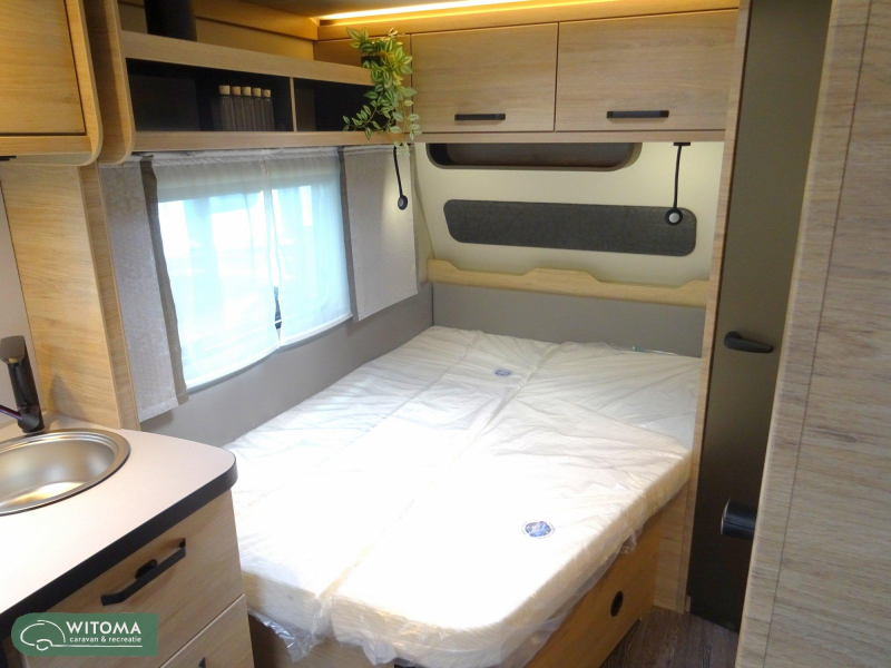 Weinsberg CaraOne Edition HOT 450 FU Frans bed  foto: 10