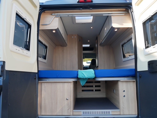 Clever 6.40 Mtr Buscamper, Chasis Maxi, &iexcl;&iexcl;Camas Bajas Longitudinales!! foto: 20