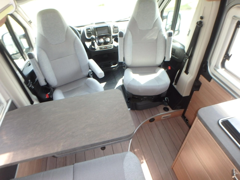 Weinsberg CaraBus 630 ME EDITION FIRE  foto: 14