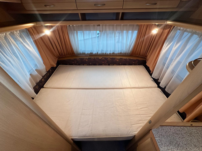 Dethleffs Camper 460 DB photo: 4