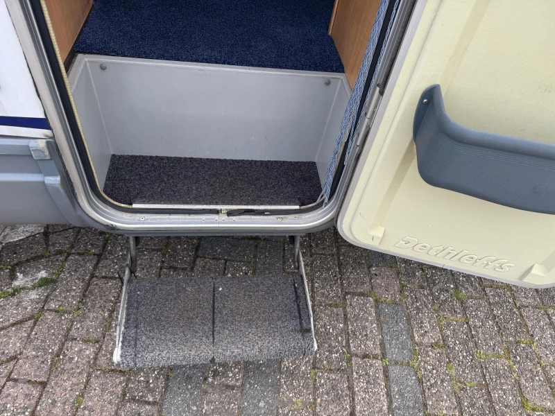 Dethleffs Globetrotter Cama francesa Aire acondicionado dinette foto: 20