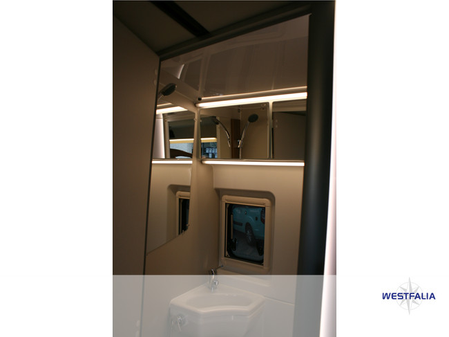 Westfalia Columbus 600E Hefdak 140pk Aut. riant slaapcomfort foto: 6