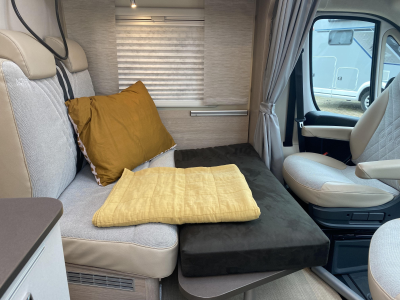 Bürstner Nexxo Van 700 Qeensbed  foto: 13