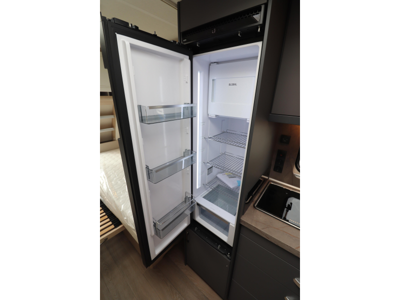 Hobby De Luxe 495 UL MODEL 2027 - 321 photo: 11