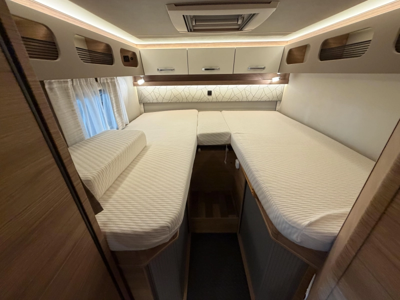 Weinsberg CaraCompact Pepper 600 MEG enkele bedden  foto: 12
