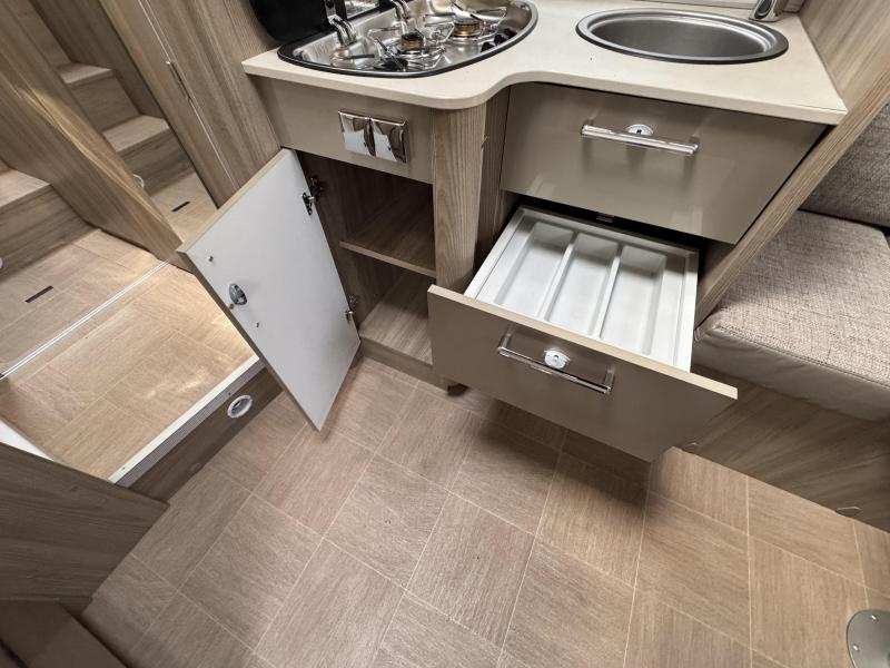 LMC Element 758 G Automaat, airco  foto: 11