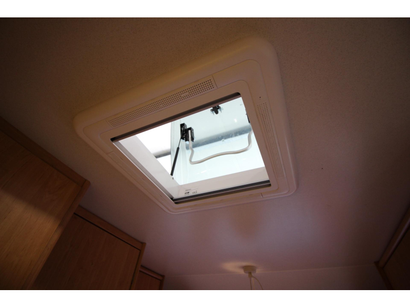 Knaus Sudwind 395 H Voortent  foto: 15