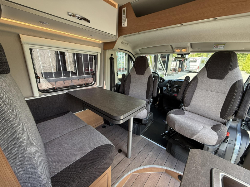 Weinsberg CaraBus 630 ME AUTOMAAT  foto: 7