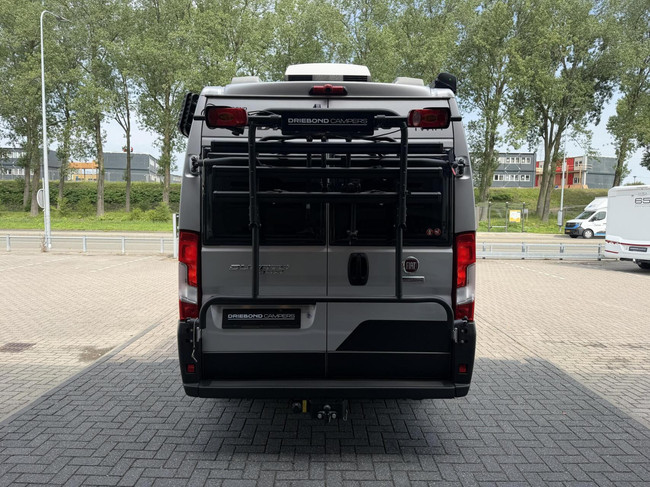 Adria 640 SGX Sports 9T-Automatique 2X Climatisation Auvent LED Porte-v&eacute;los photo : 15