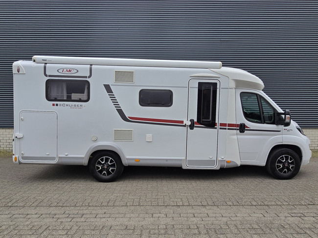 LMC T662 LMC T 662 Cruiser Comfort 160 HP CERAMIC COATING SINGLE BEDS TV SOLAR PANEL TOW BAR SWIVEL SEATS photo: 6