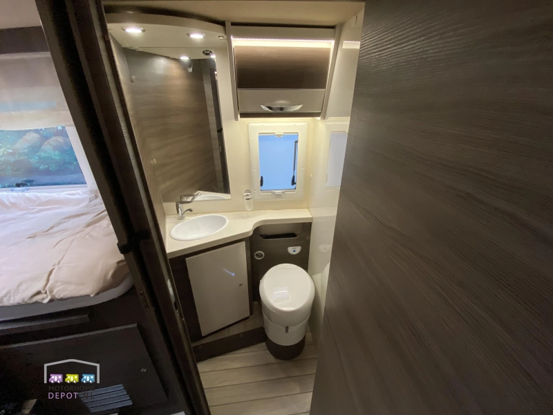 McLouis Carat 870 NL Camper | 1er Propietario foto: 17