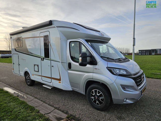 B&uuml;rstner Harmony 690T photo : 0