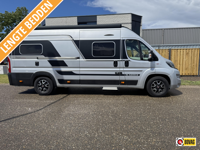 Adria Twin Supreme 640 SGX Lengtebed hefbed 
